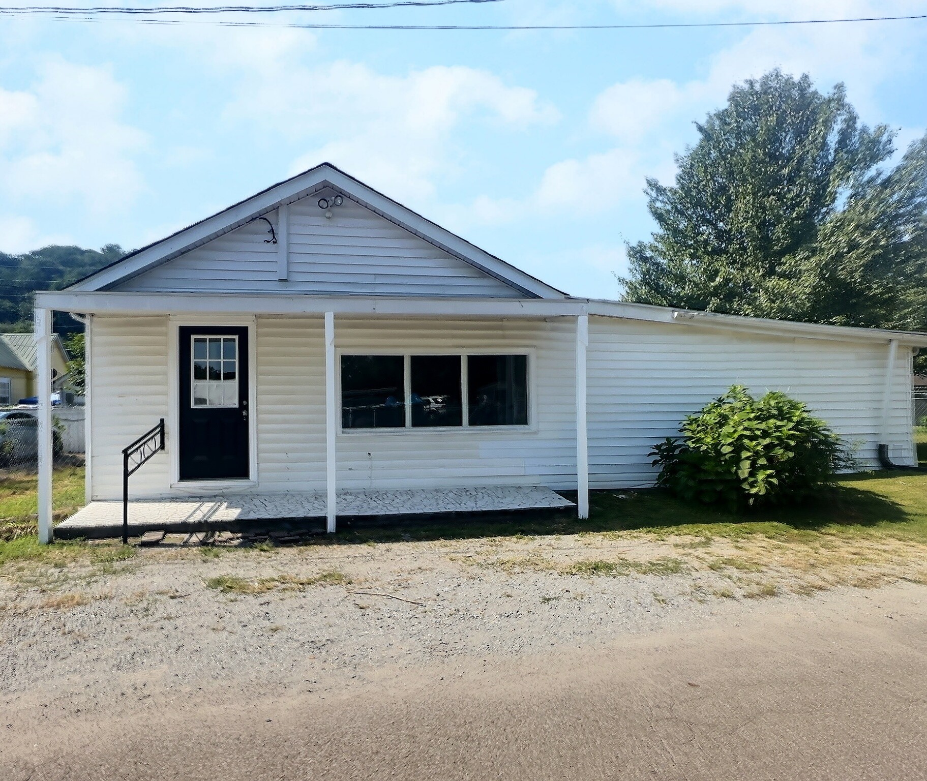 3216 E. 51st Street